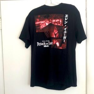 Attack on Titan black M tee shirt